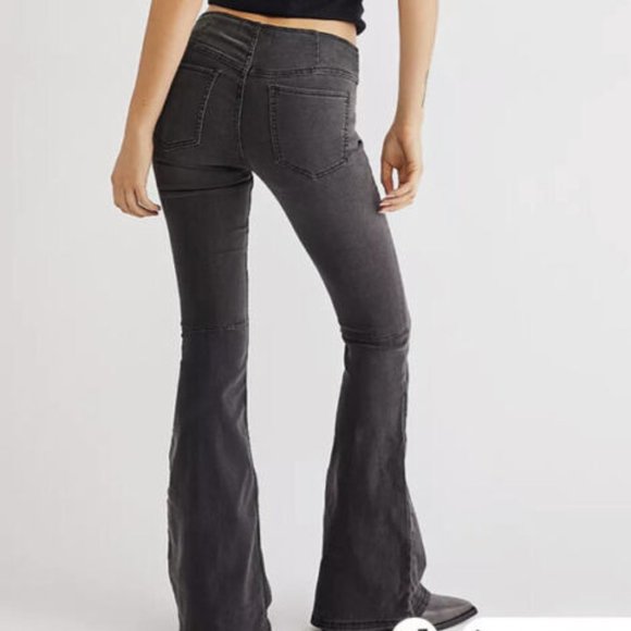 Free People Penny Pull On Flare Jeans Black - Picture 2 of 5